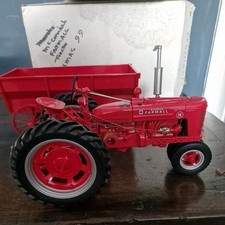 Franklin Mint McCormick Farmall Modell H Traktor 1:12 verpackt mit Anhänger