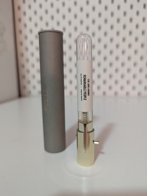 Etat Libre D'Orange REMARKABLE PEOPLE Sample