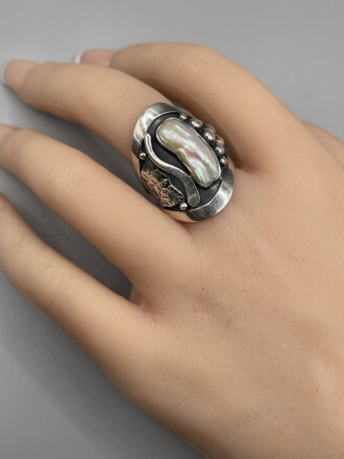 Unsigned Modern Artisan Sterling Silver White Pea… - image 2