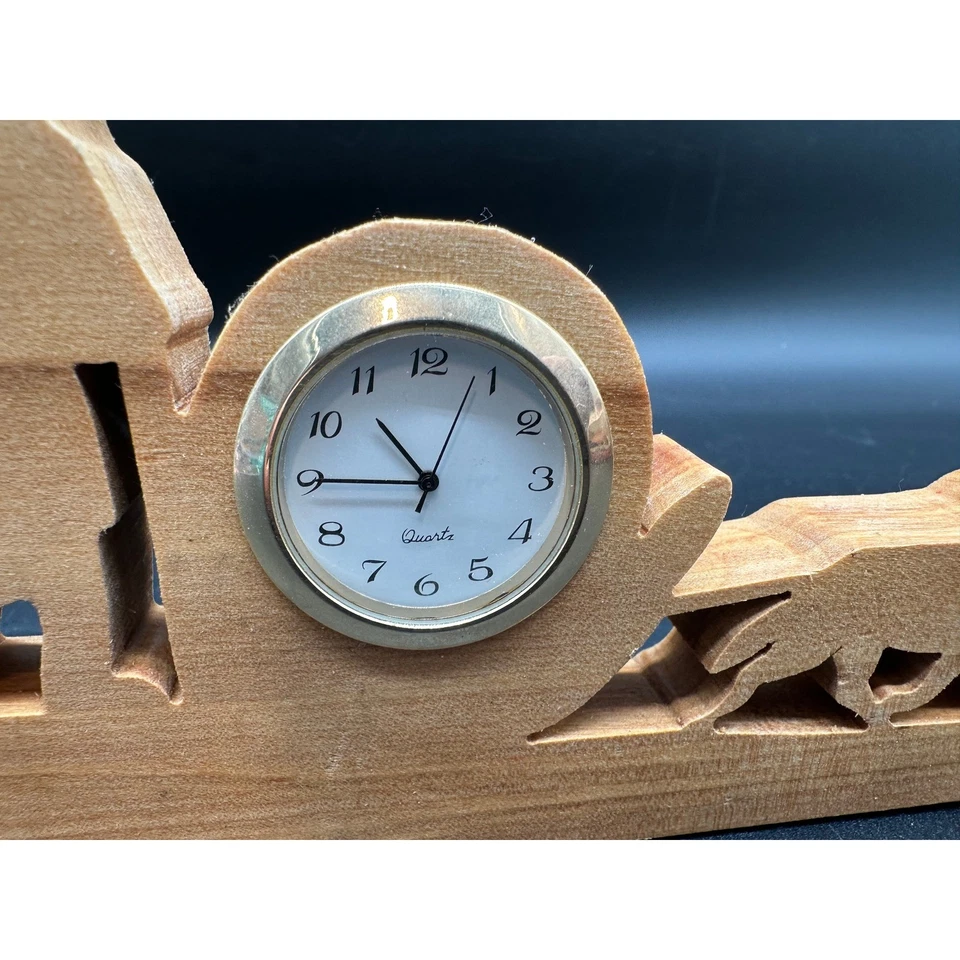 Wood Sled Dog Team Desk Clock Alaska Theme Quartz Display Piece Iditarod Mushing - Image 3 of 4