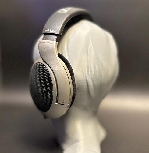 Jungkook Headphone Stand β Sleek BTS K-Pop Decor for ARMY Fans - Picture 7 of 9