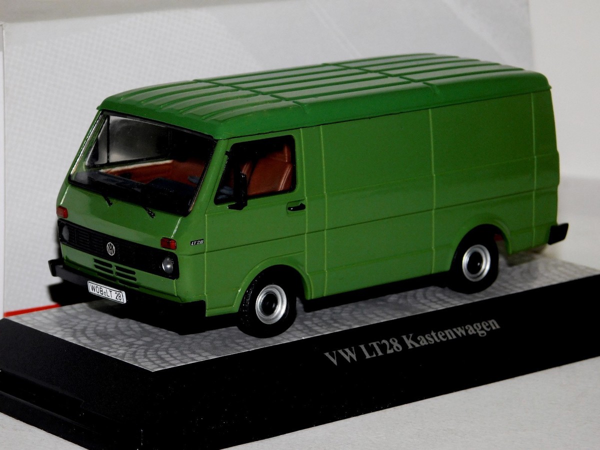 VOLKSWAGEN LT28 GREEN KASTENWAGEN PREMIUM CLASSIXXS LIM. 13300 1