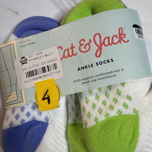 Cat & Jack - Girls Lightweight Ankle Socks 4 Pack - Small 5 1/2 - 8 1/2 Colors - Picture 2 of 3