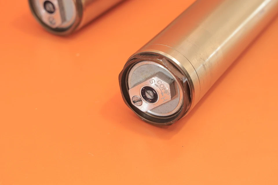 2006 06 RMZ450 RMZ 450 horquilla delantera juego amortiguador suspensión tubo pierna Foto 2 de 4