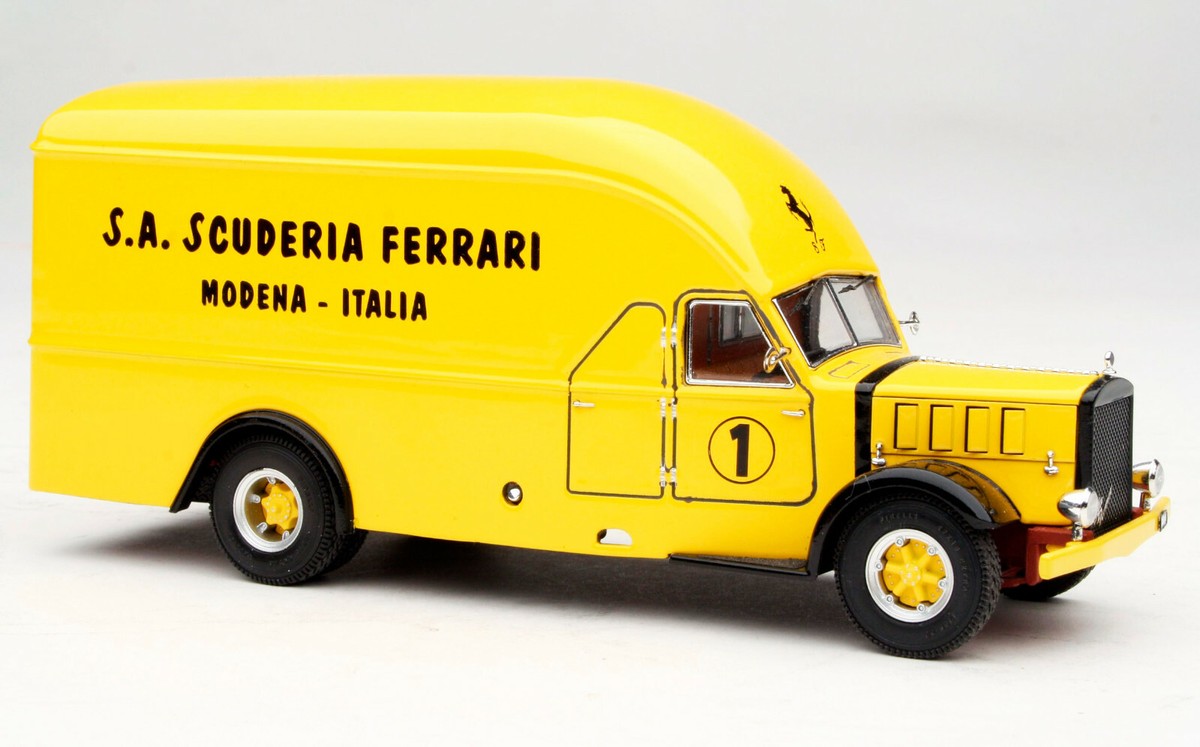 FERRARI フェラーリ トランスポーター 1/43 EXOTO Amazon | EXOTO フェラーリ レースカートランスポーター 1/43