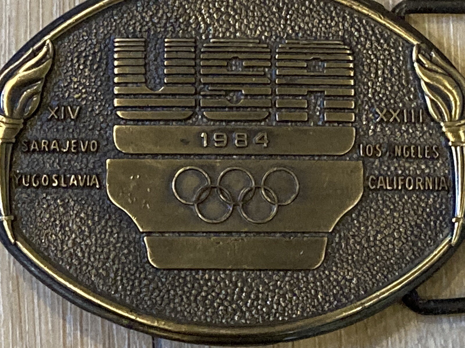 Fesseln Olympia Pin Maskottchen Sam der Adler 1984 Los Angeles Summer Games LA 8