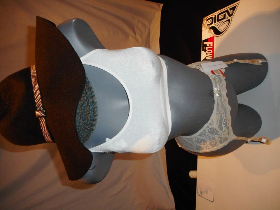 CINTURÓN LIGUERO BEIGE B.TEMPT'D TALLA P/S Foto 4 de 4