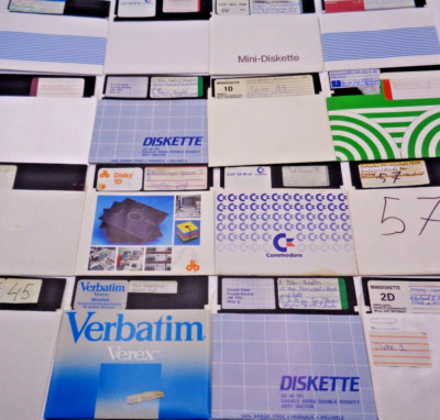COMMODORE 64/128 -- 16 USED DISCS - WYSIWYG #36