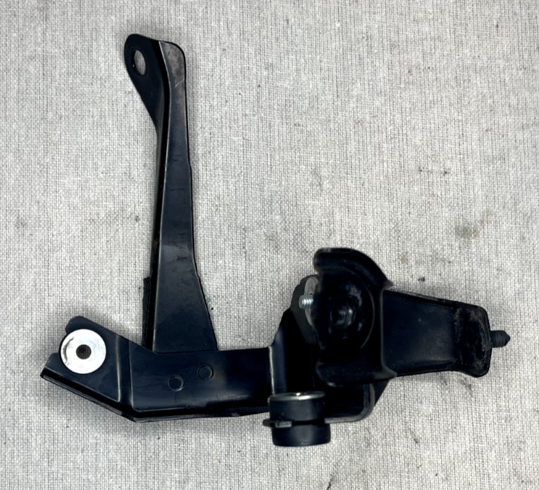 2008-2015 Lexus IS250 IS350 ABS MODULATOR PUMP SUPPORT BRACKET OEM 44540-53290