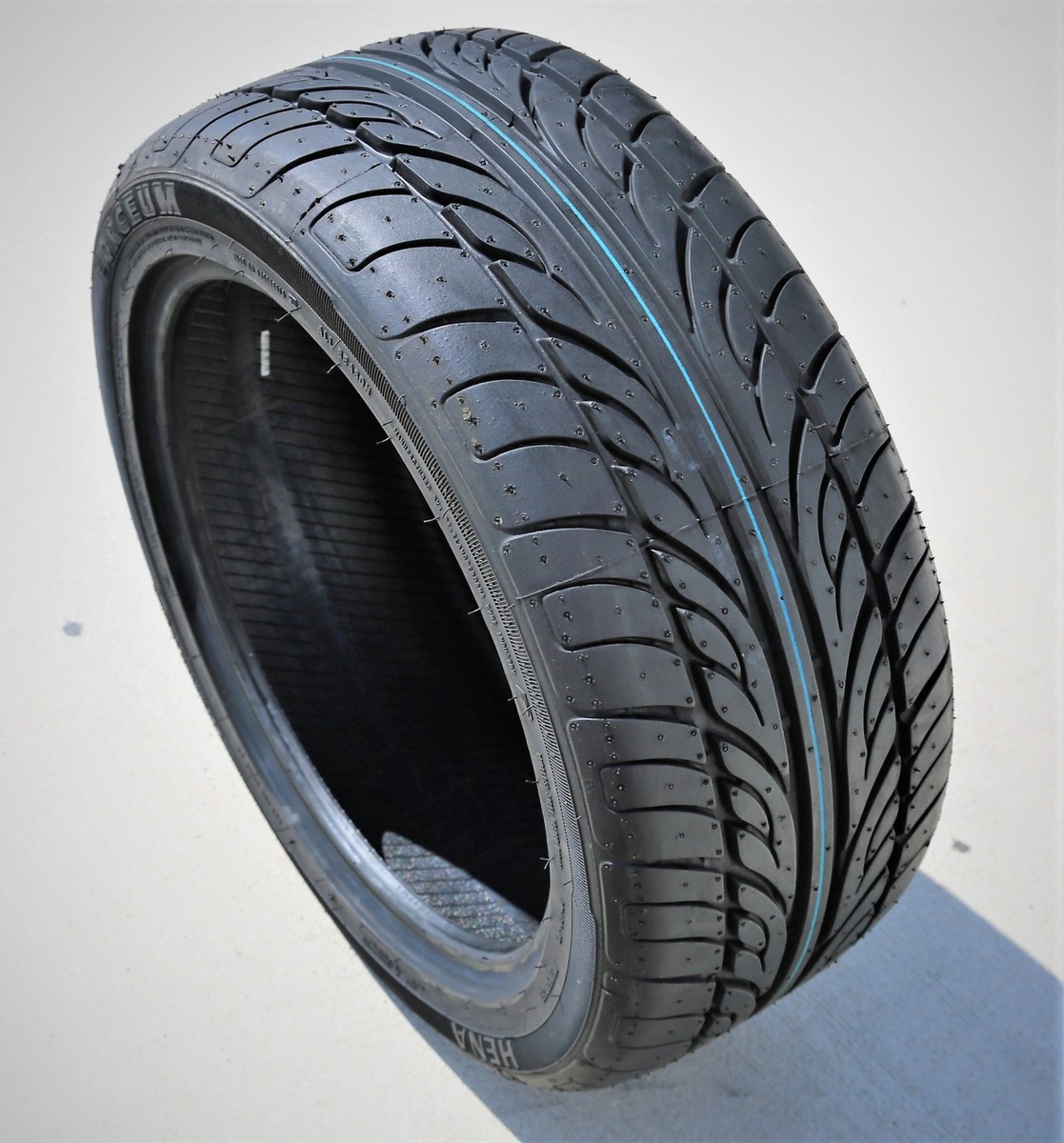 4 Forceum Hena 2x 215/45R17 ZR 91W XL 2x 245/40R17 ZR 95W XL A/S