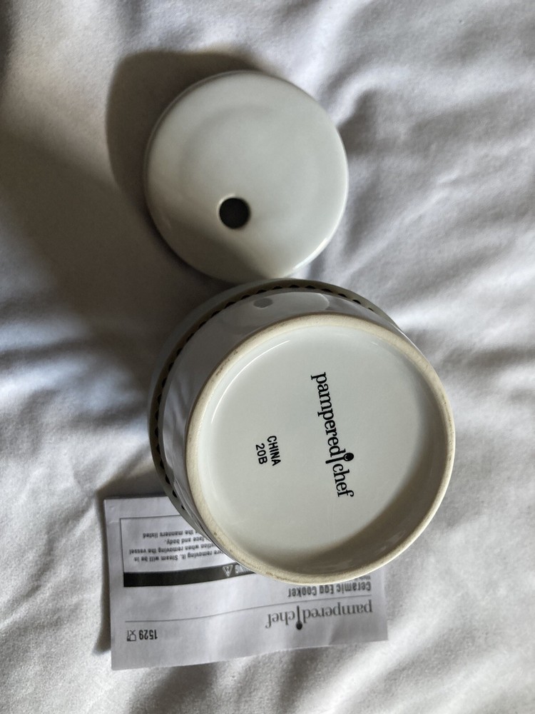 Pampered Chef Ceramic Egg Cooker #1529 Microwave Mug Cakes Muffins Oatmeal Pampered Chef Ceramic Egg Cooker #1529 Microwave Mug Cakes Muffins Oatmeal