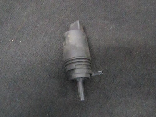 67128377613 Waschwasserpumpe, Scheibenreinigung 67.12-8377613  23 DE261437-83