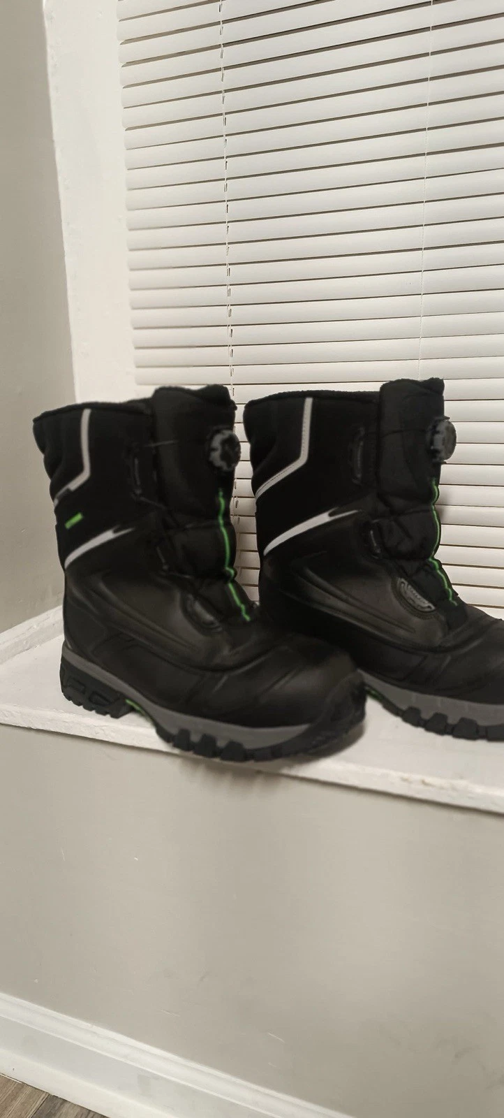 RefrigiWear Winter Boots 13M Boa Lacing