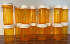16 Empty Plastic Pill RX Bottles Amber Walgreens Hobby Crafts PM-30  PM-20 Lot