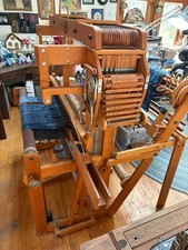 AVL 40-inch 16-harness folding mechanical dobby loom!