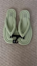 No Boundaries Women's Puffy Thong Flip Flop Sage Green Sandals Size 8 NWT