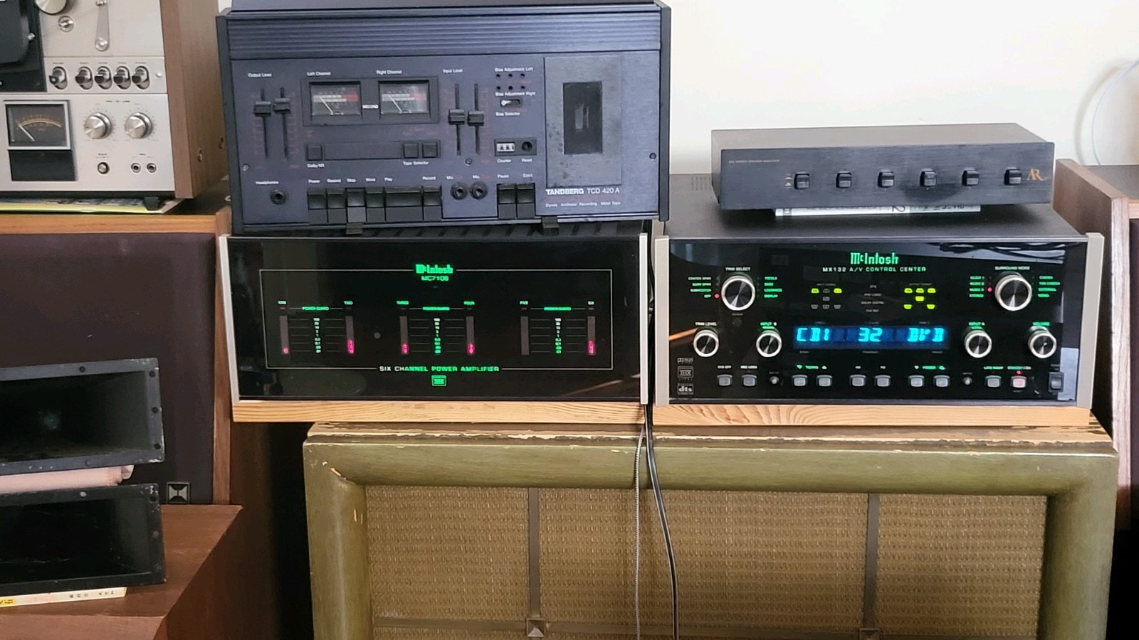 McIntosh MX132 A/V CONTROL CENTER PREAMPLIFIER WORKS W/ Rem