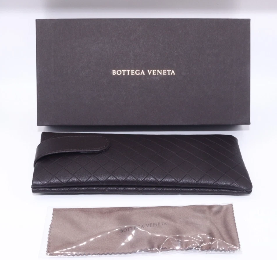 Bottega Veneta sunglasses case - like new Bottega Veneta Clamshell Green Leather Eyeglass Case for  main image 3