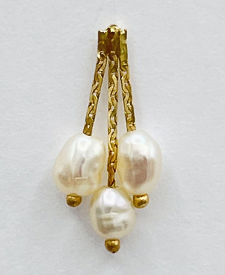 Signierter JCM Jacmel Mauritius EIN EINZELNER zierlicher Cluster-Ohrring 14 K Gold Perlen