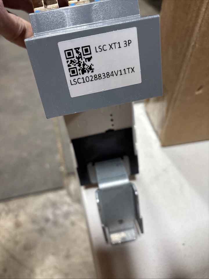 ABB Sace tmax xt1h 125 3 杆 45 安培断路器 Allen Bradley 全新带盒 — 第 3/4 张图片