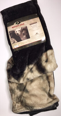 MOSSY OAK 3 LAB DOGS SUPER SOFT FLANNEL BLANKET THROW NWT 50  X 60 