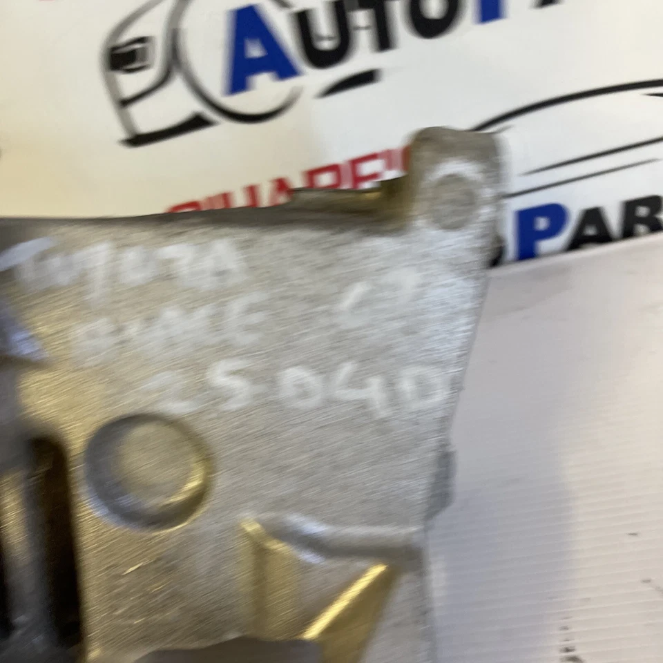 toyota hiace Dyna 2.5 d4d 2007 water pump bracket 246260-587 — 第 2/4 张图片