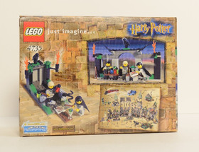 LEGO (4735) Harry Potter Slytherin  - SEALED NIB 2002