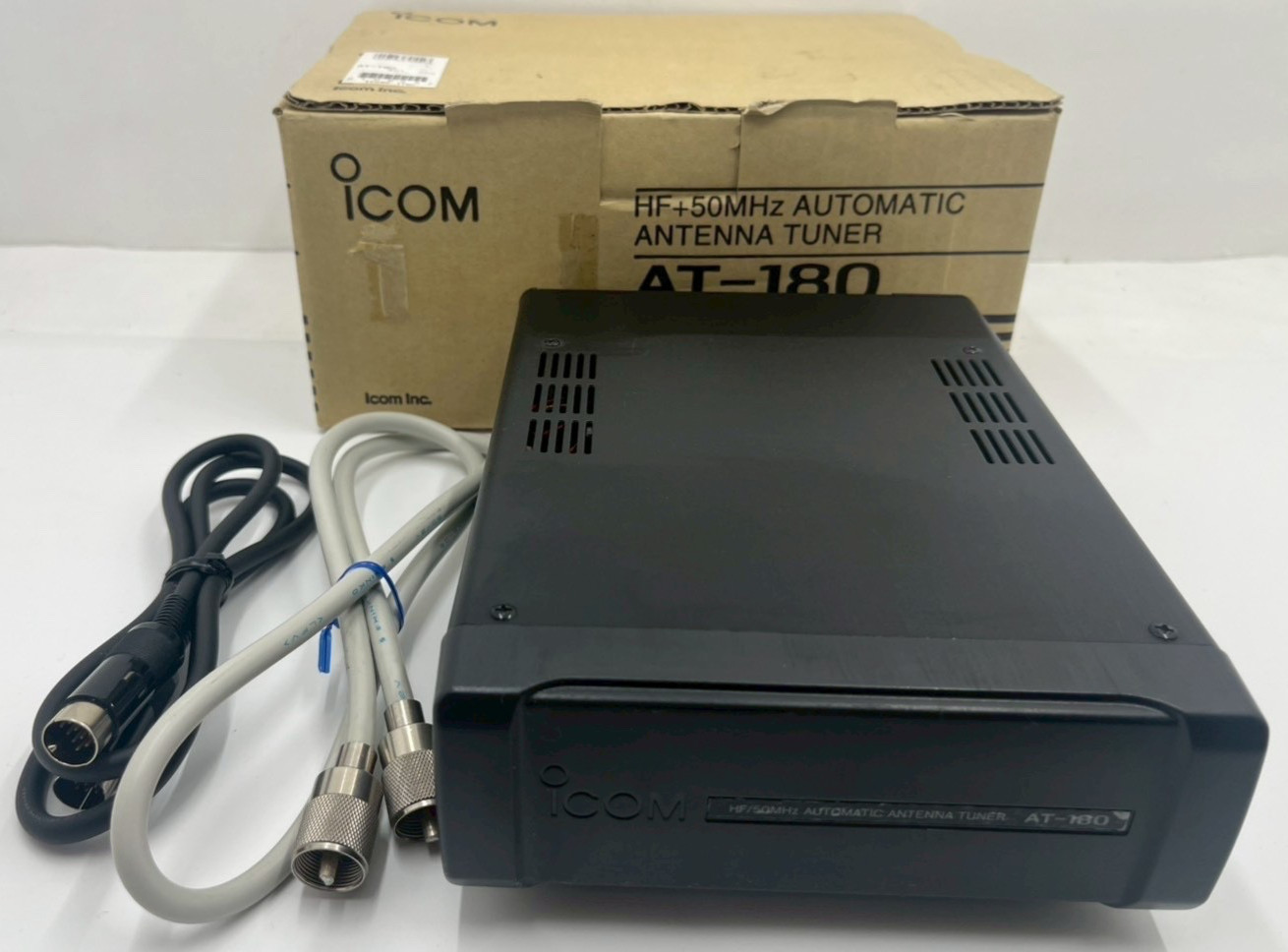 ICOM AT-180 Antenna Tuner for IC-703/706/706MKII/718/7000/71