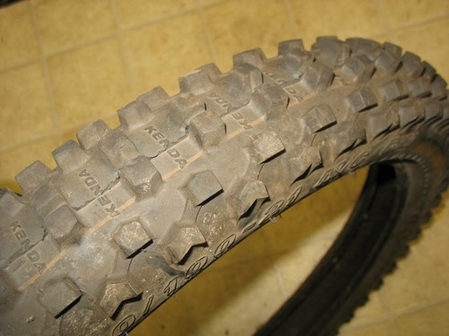 Kenda Front Tire Tyre K771F Millville Sticky 80/100-21 - Picture 2 of 5