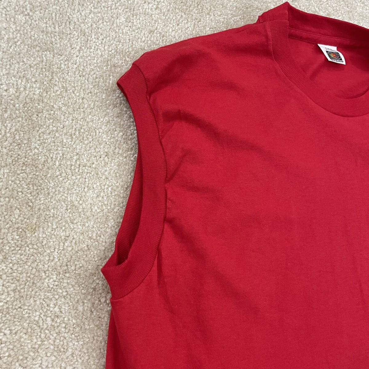 fruit of the loom sleeveless pocket tees