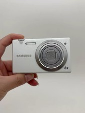 Samsung MV800 Digital Camera Touch Screen Tiltable Screen -White