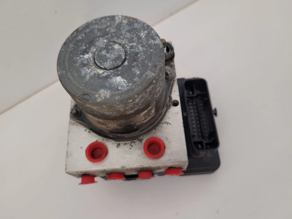 2014 14 DODGE CARAVAN Anti-Lock Brake Part Assembly 68194483AC — 第 2/4 张图片