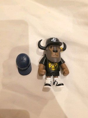 New Era 59fifty 70th Anniversary Buffalo Figur Sammlerstück