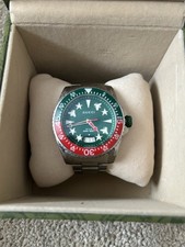 Gucci Dive Quartz Stainless Steel Case with Stainless Steel Men's Watch