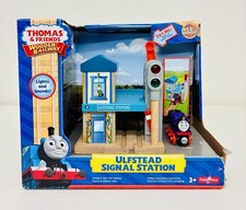 Ulfstead Signal Station Thomas Friends Wooden Railway CDM05 Complete w/ Box