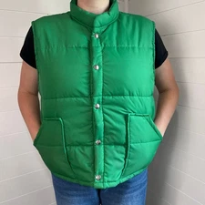 Swingster Vintage Green Puffer Vest size Medium Snap Button USA MADE 