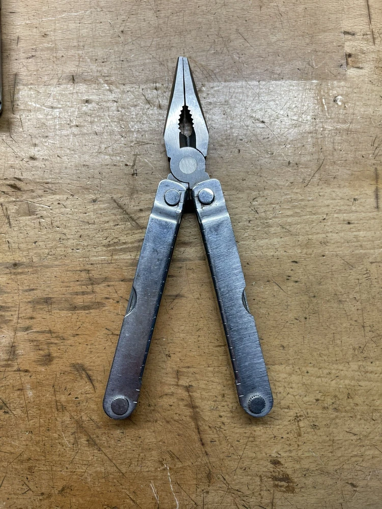 Multi Tool No Maker Knife Drivers Bottle/Can Opener Awl Pliers File Wire Cutters