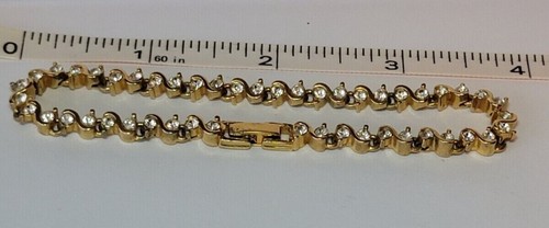 AVON | BW Signed Tennis Bracelet - Gold tone/Colorless - Vintage Fashion Jewelry