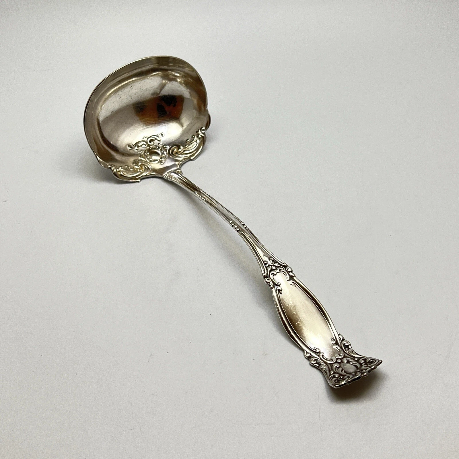 Wm A Rogers Silver Plate Warwick Soup Ladle A1 Scrolls Oneida Silver 10 3/4