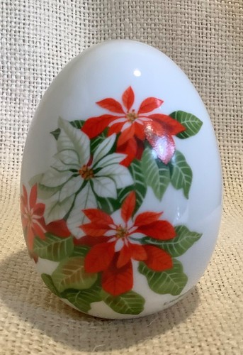 AVON vintage 1987 Winter's Treasure poinsettia ceramic egg