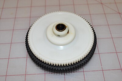 Hirobo Freya .90 main drive gear and one-way, nice.