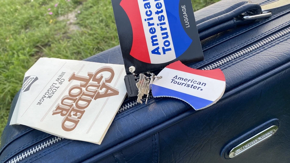 Nuevo de Lote Antiguo Equipaje American Tourister Azul Imitación Cuero Maleta ¡EXCELENTE! Foto 3 de 4