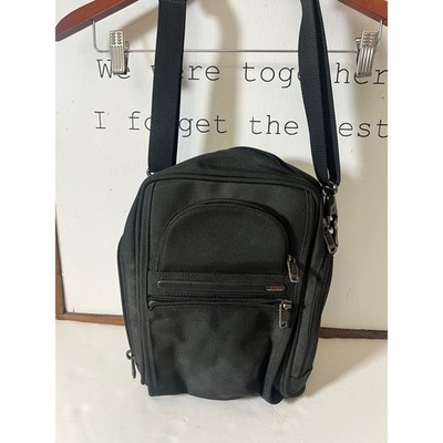 e*i様 【最終値下げ】美品TUMI ALPHA 2 ショルダーバッグ トラベル Tumi Alpha 2 Pocket Bag Small Crossbody Black Ballistic Nylon