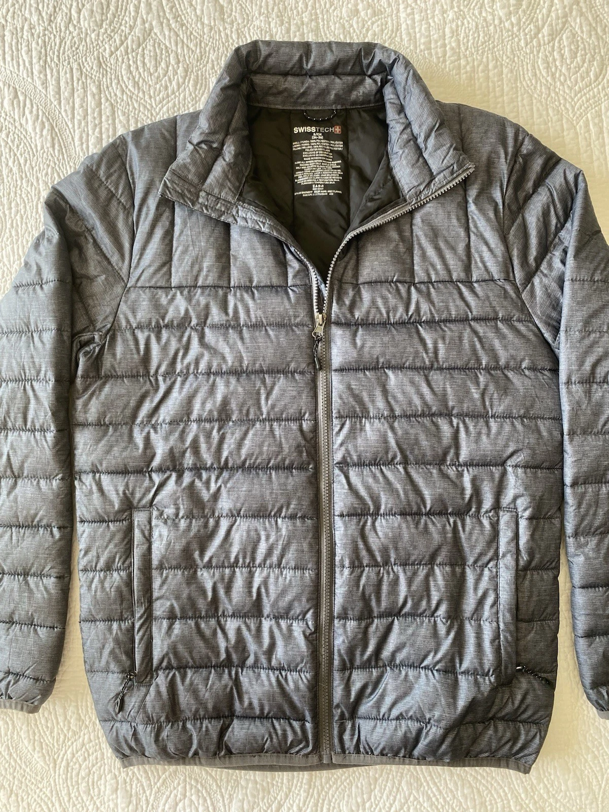 SWISS TECH Mens Puffer Jacket Gray/Black Zip Lightweight Insulated Size S
Opens in a new window or t