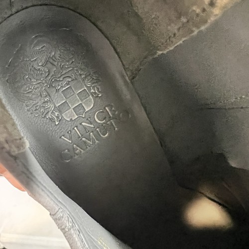 Botines Vince Camuto Kathrina Tacón Bloque - Cuero Gamuza Gris - Talla 6.5M - Imagen 6 de 12