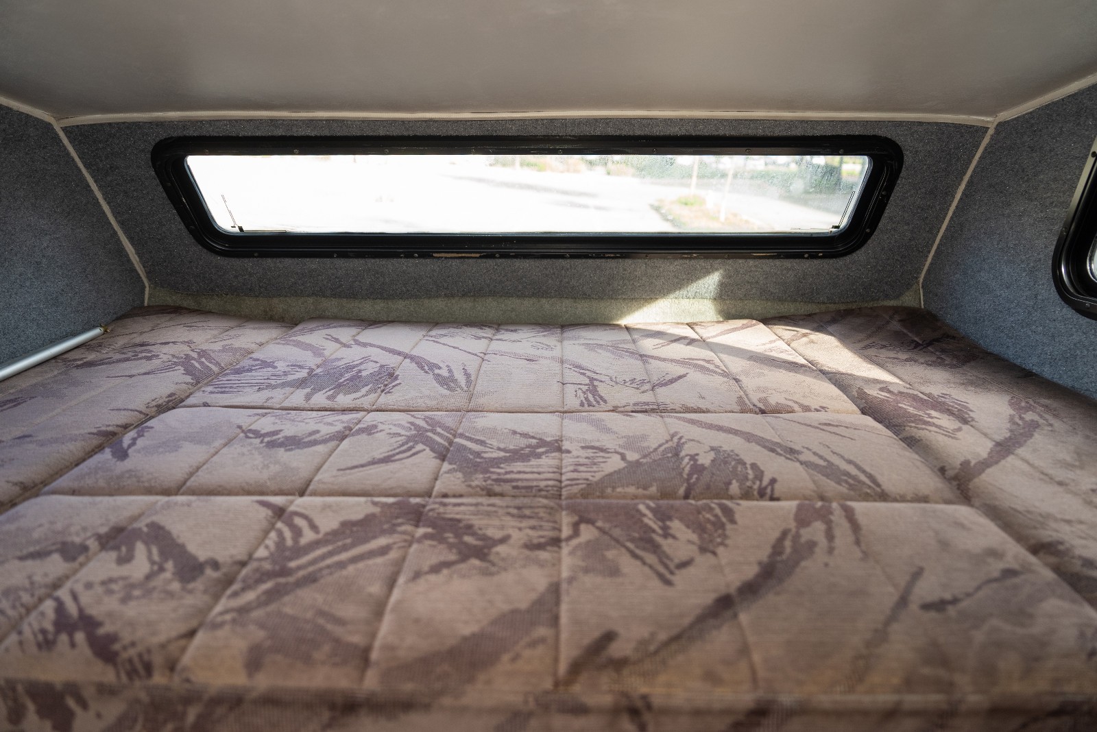 Isuzu ELF 4WD Diesel RV