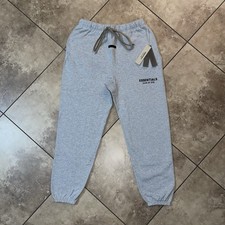 Fear of God Essentials Fleece Essential Sweatpant Light Heather Gray Size Small