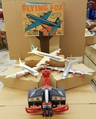 Remco Flying Fox Jet Prop Airliner, 2 