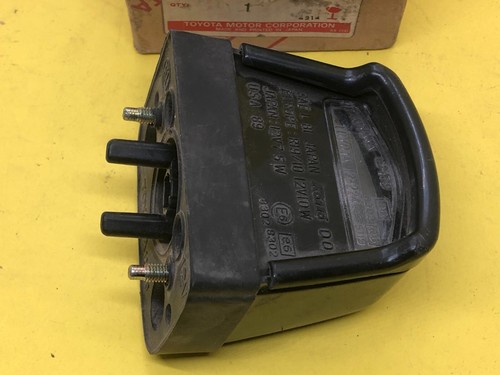 Toyota Corolla AE80 AE82 CE80 EE80 License Plate Light 81271-12240 Genuine NOS - Picture 2 of 6