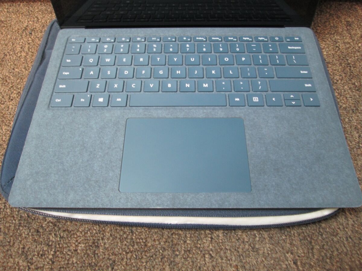 Microsoft Surface Laptop 3 (1867) - Intel i5-1035G7- 8GB Microsoft Surface Laptop 3 (1867) - Intel i5-1035G7- 8GB